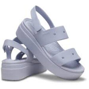 CROCS Light Purple Brooklyn slingback platforms 7